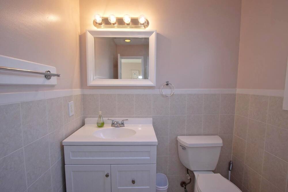 Photo of Bathroom in Ship Bottom