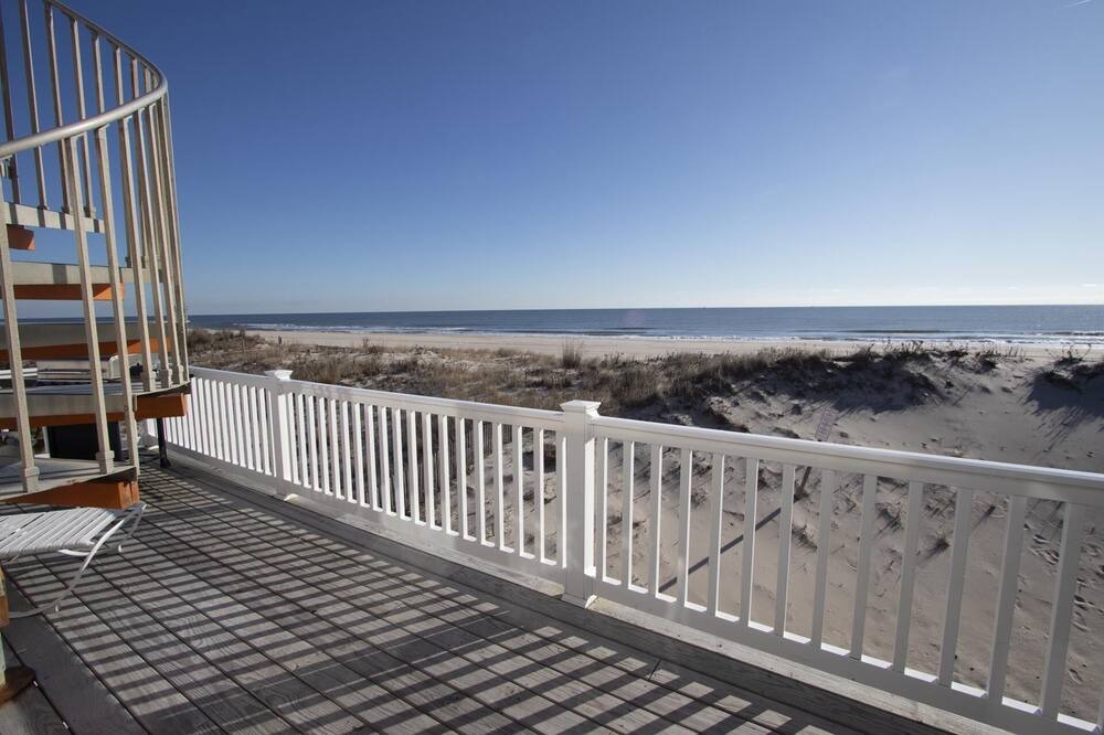 Photo of Patio Balcony in Ship Bottom