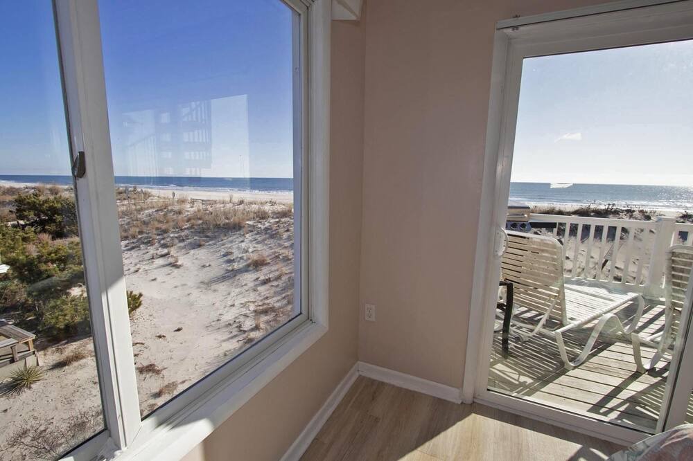 Photo of Patio Balcony in Ship Bottom