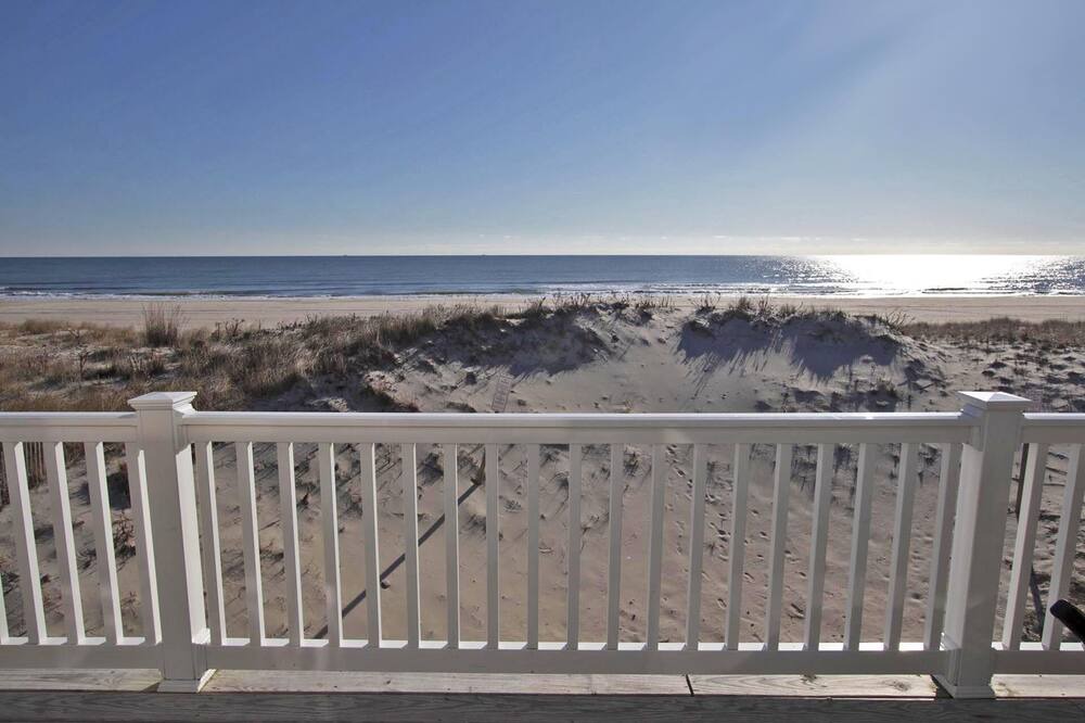 Photo of Patio Balcony in Ship Bottom