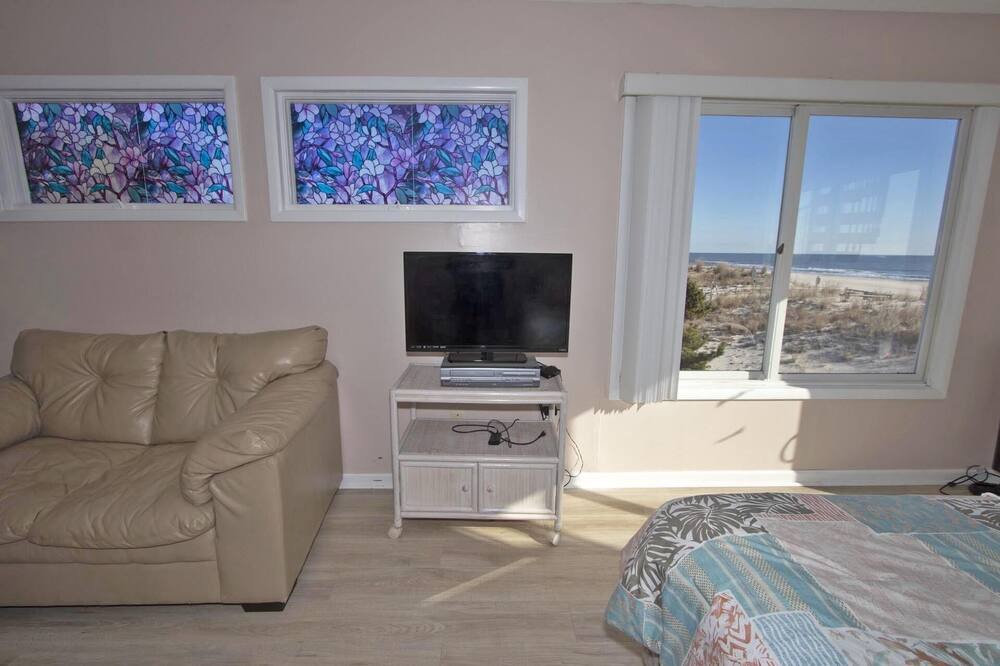 Photo of Livingroom in Ship Bottom