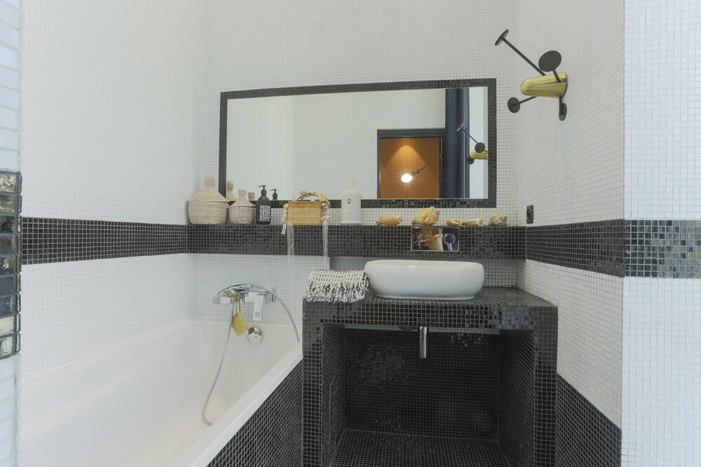 Photo of Bathroom in Bompard