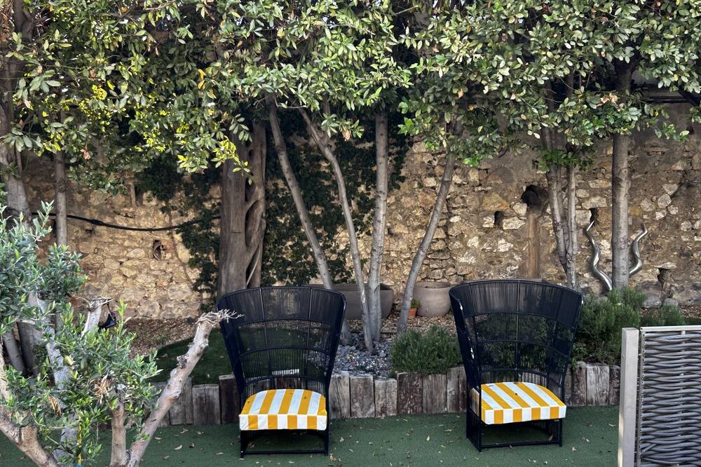 Photo of Outdoor in Bompard