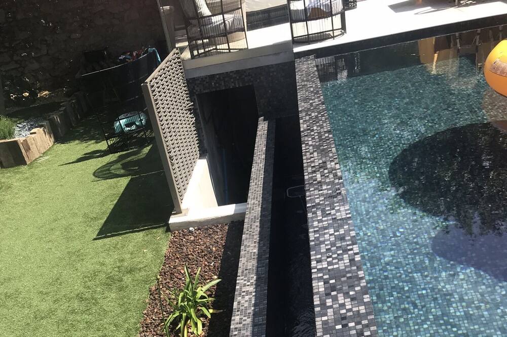 Photo of Outdoor in Bompard