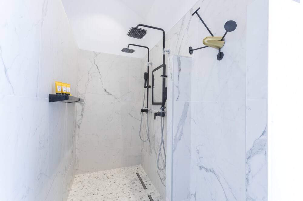 Photo of Bathroom in Bompard