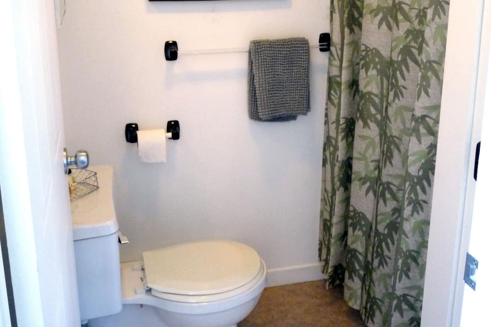 Photo of Bathroom in Saint-Elie-de-Caxton