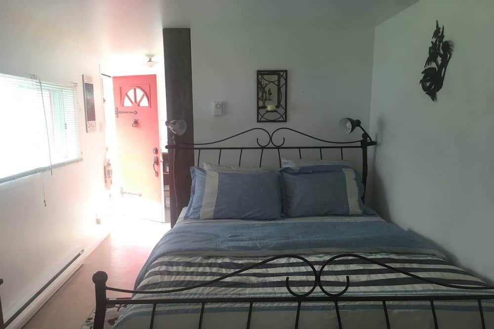 Photo of Bedroom in Saint-Elie-de-Caxton