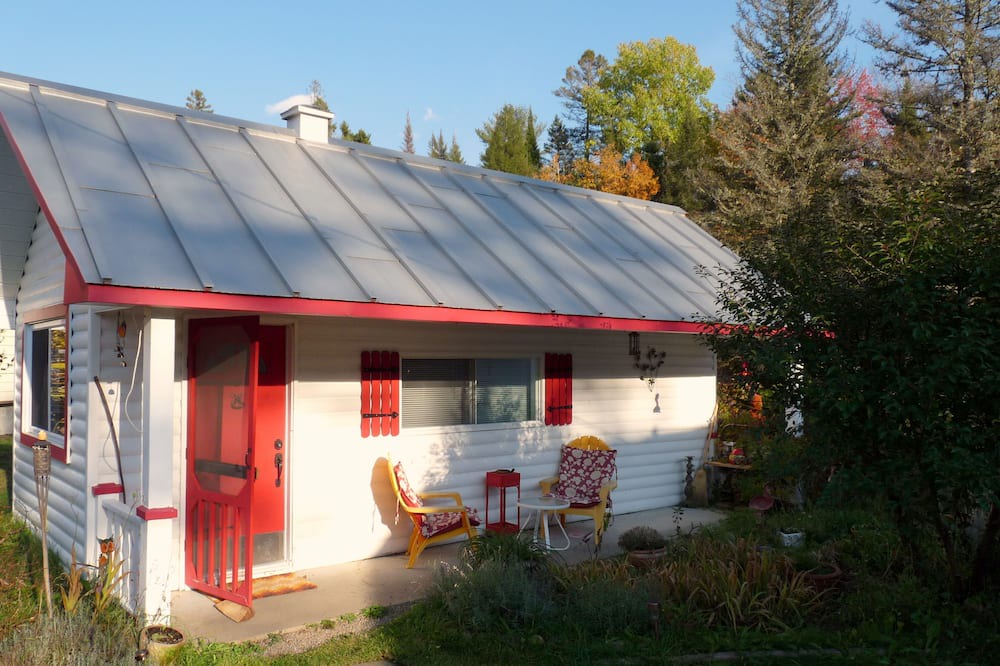 Photo of Outdoor in Saint-Elie-de-Caxton