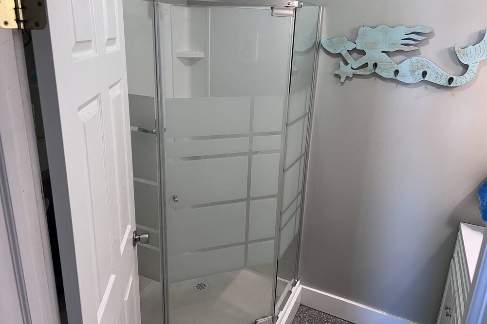 Photo of Bathroom in Geneseo