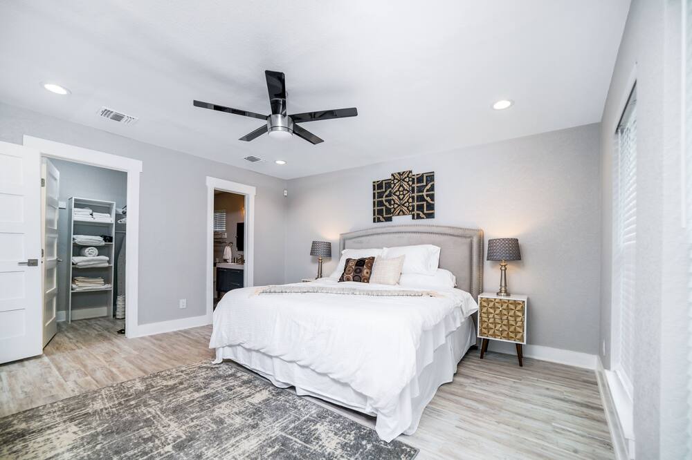 Photo of Bedroom in Highland Park