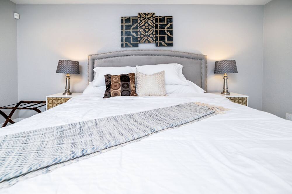 Photo of Bedroom in Highland Park