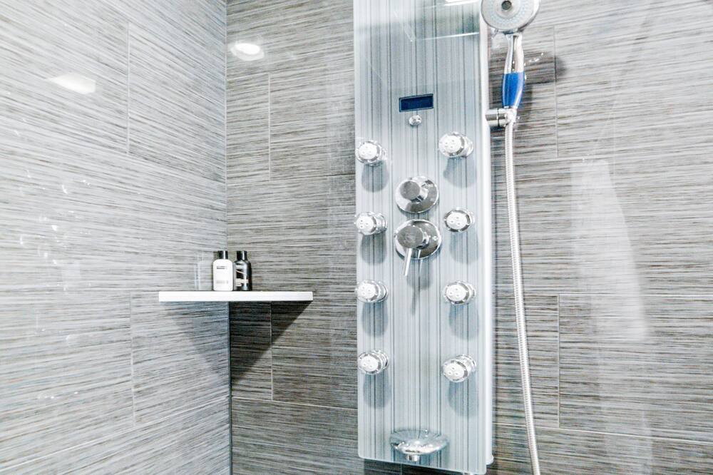 Photo of Bathroom in Highland Park