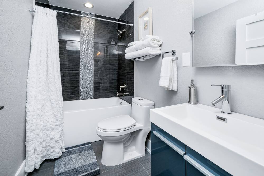 Photo of Bathroom in Highland Park