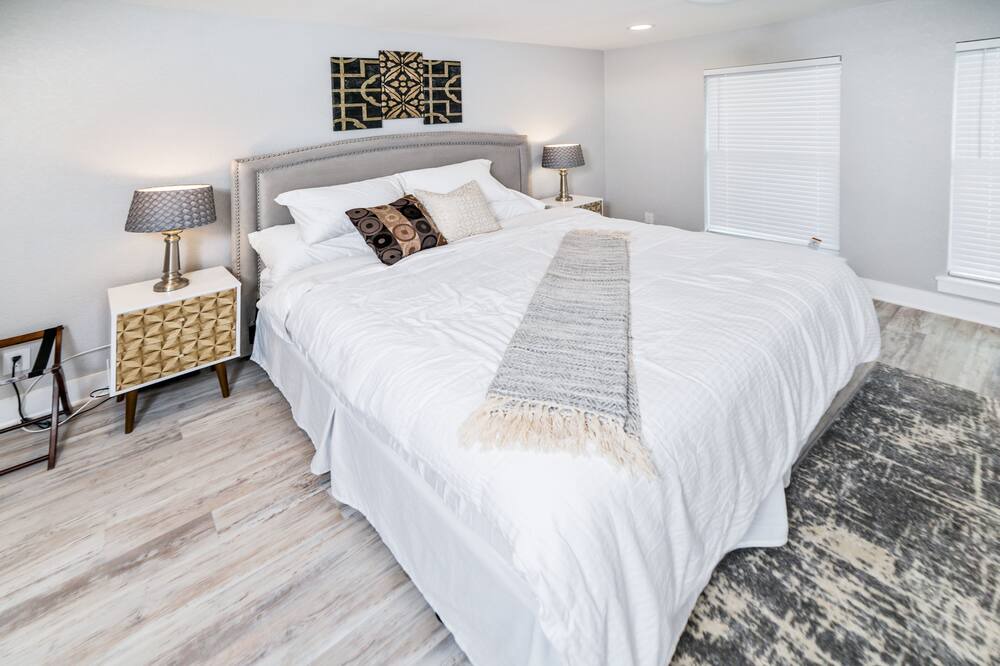 Photo of Bedroom in Highland Park
