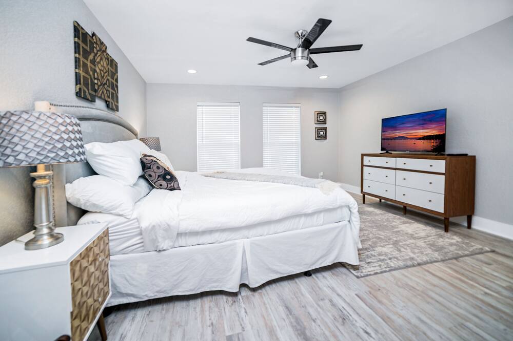 Photo of Bedroom in Highland Park