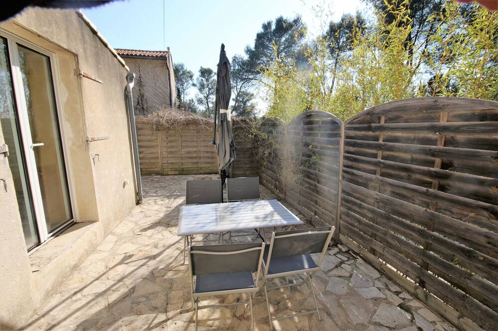 Photo of Patio Balcony in Assas