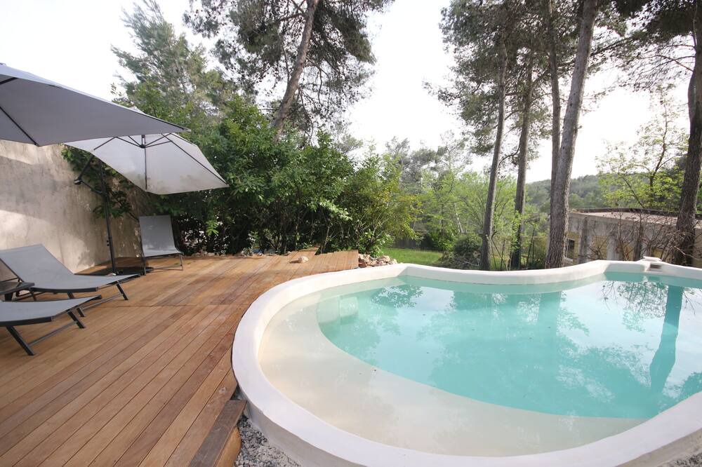 Photo of Outdoor in Assas