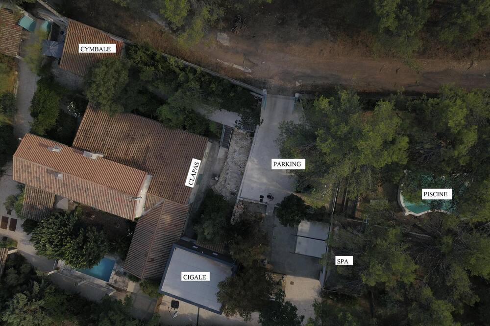 Photo of Outdoor in Assas