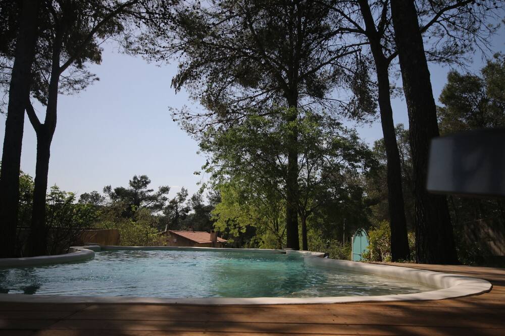Photo of Outdoor in Assas