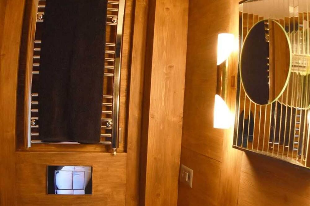 Photo of Bathroom in Saanen