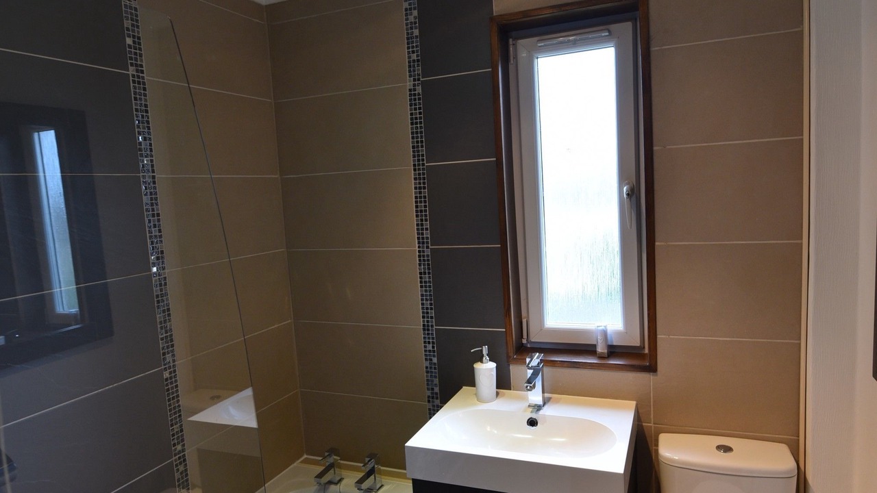 Photo of Bathroom in Gilmerton