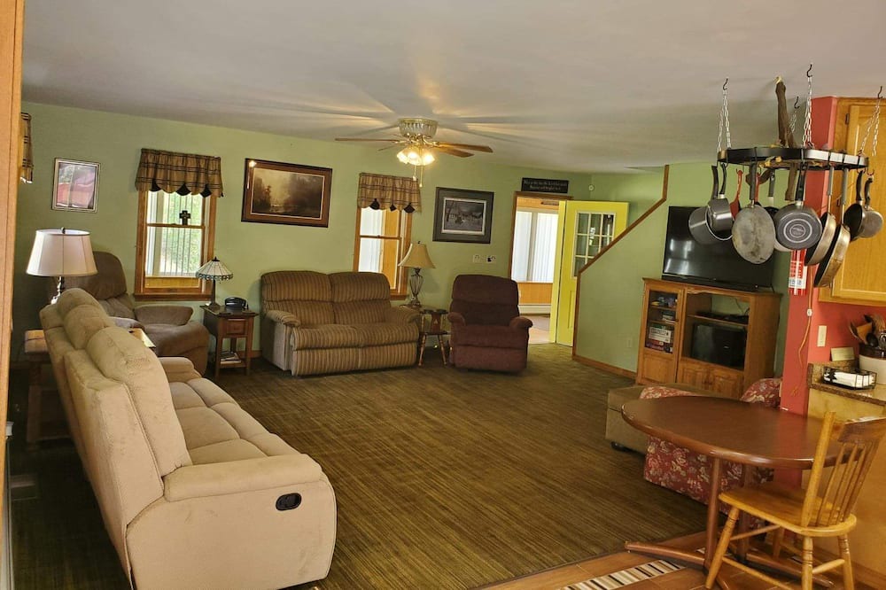 Photo of Livingroom in Jersey Mills