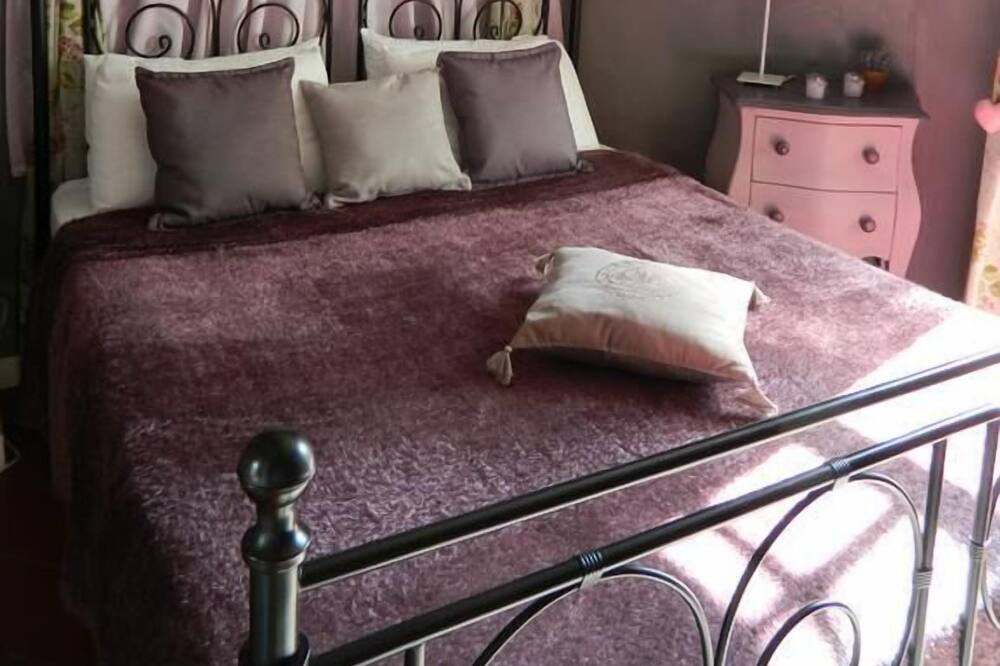 Photo of Bedroom in Pezenas