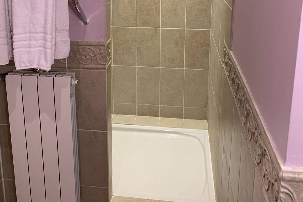 Photo of Bathroom in Pezenas