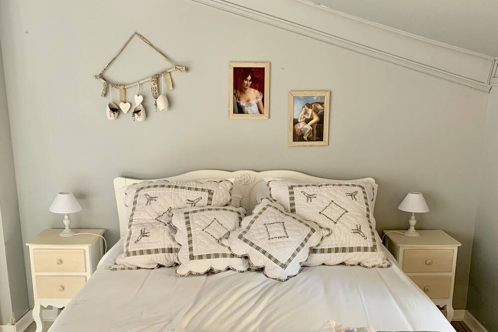Photo of Bedroom in Pezenas