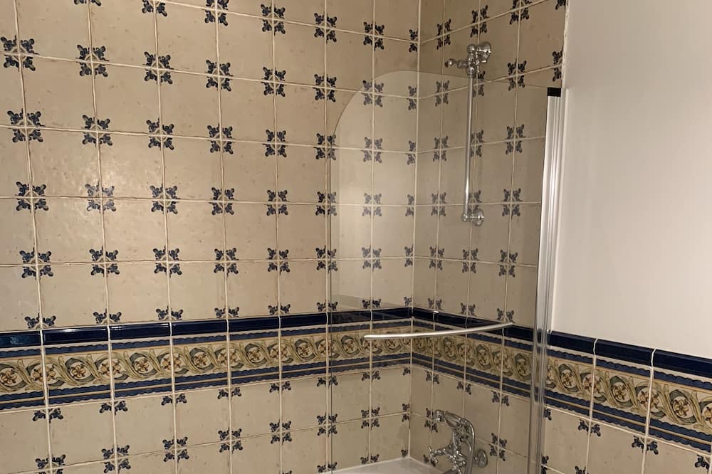 Photo of Bathroom in Pezenas