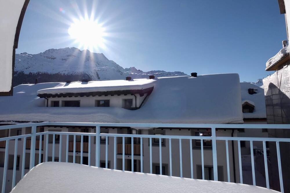 Photo of Patio Balcony in Silvaplana