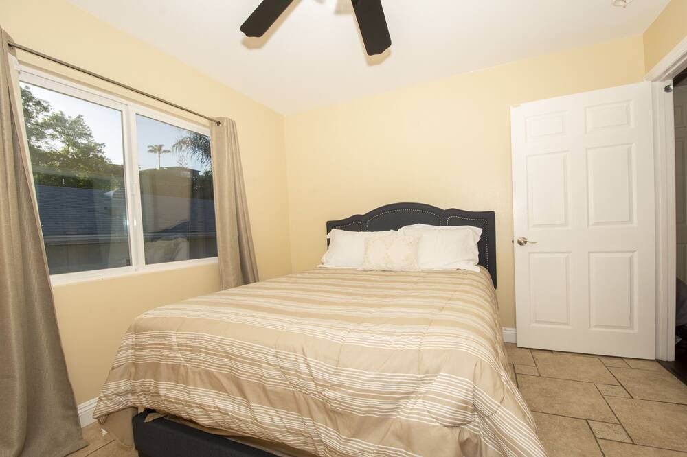 Photo of Bedroom in College West