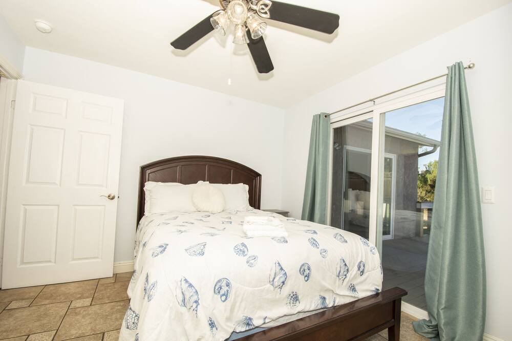 Photo of Bedroom in College West