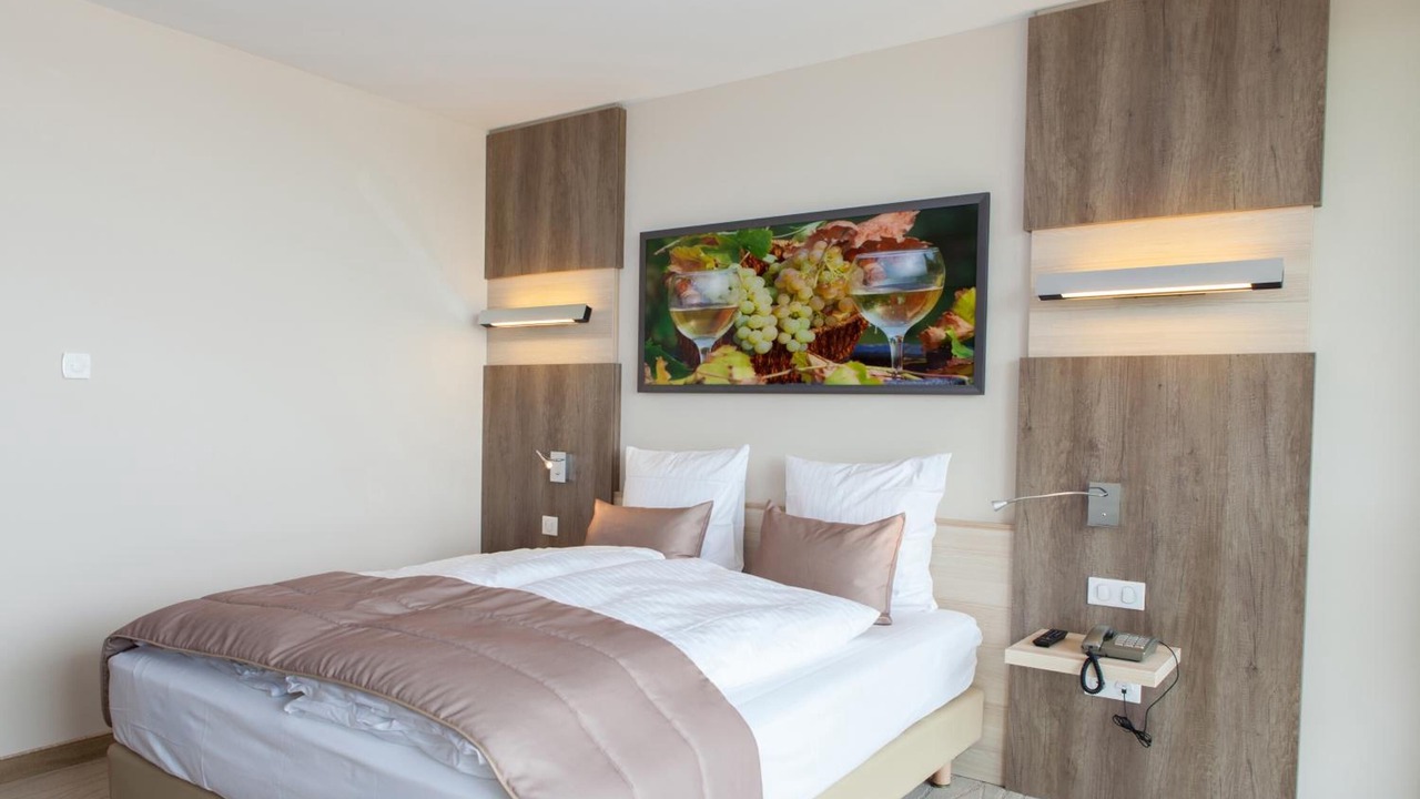 Photo of Others in Rott