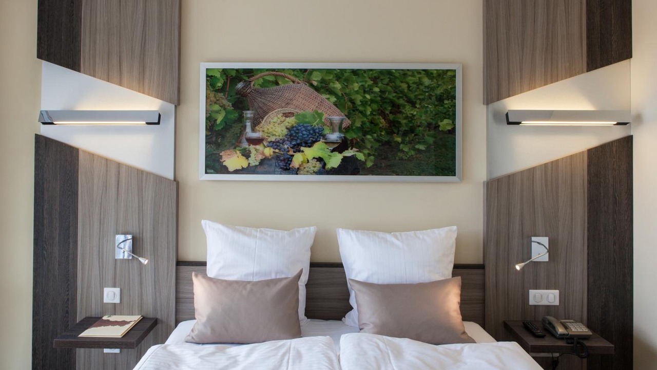 Photo of Others in Rott