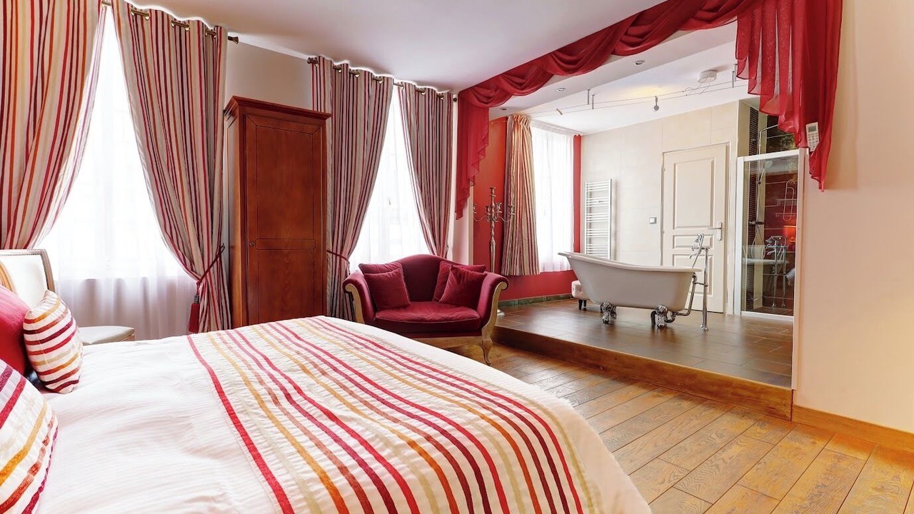 Photo of Bedroom in Ay