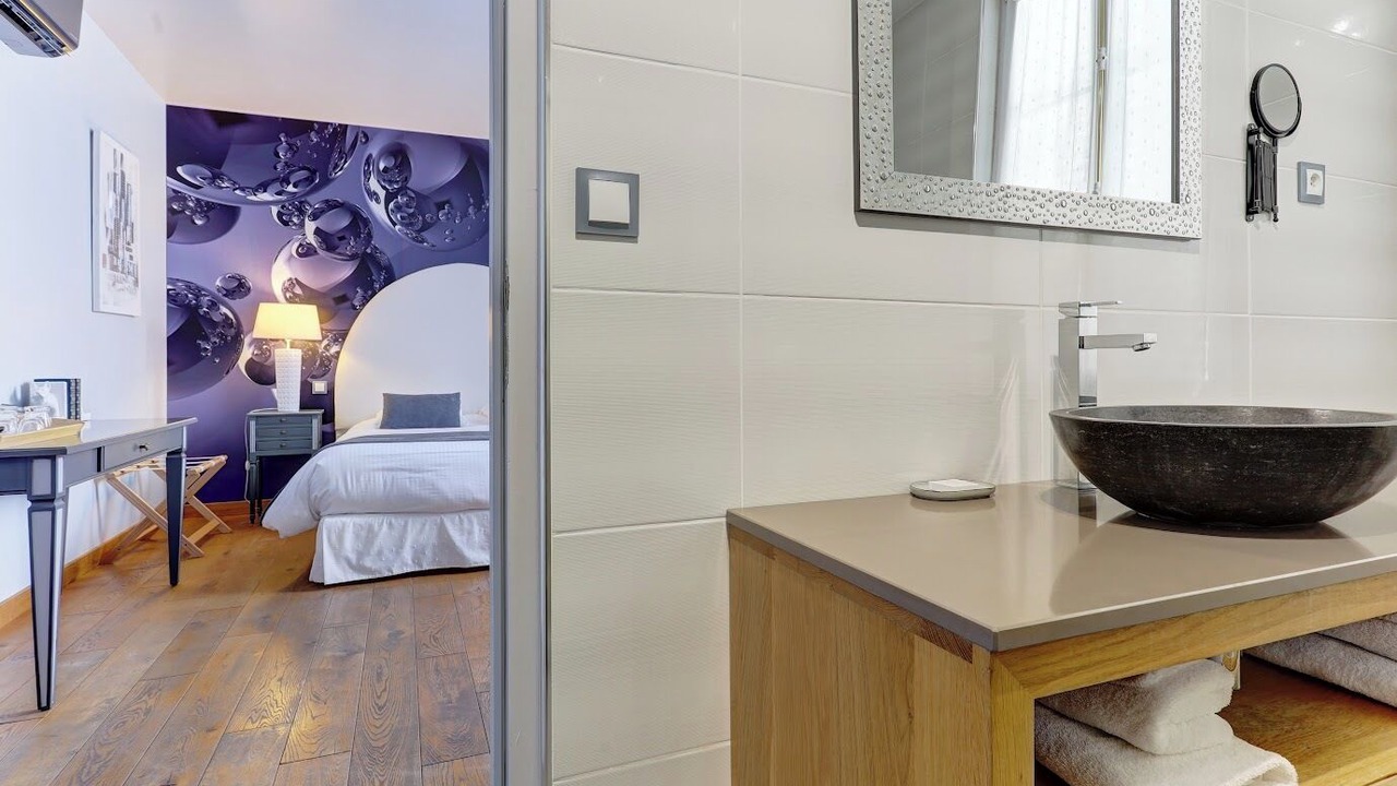 Photo of Bathroom in Ay