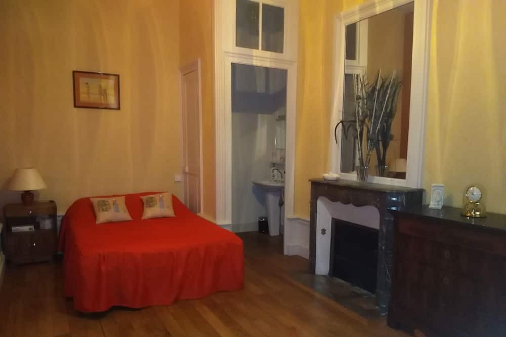 Photo of Bedroom in Londigny