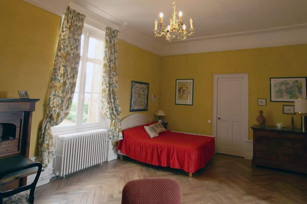 Photo of Bedroom in Londigny