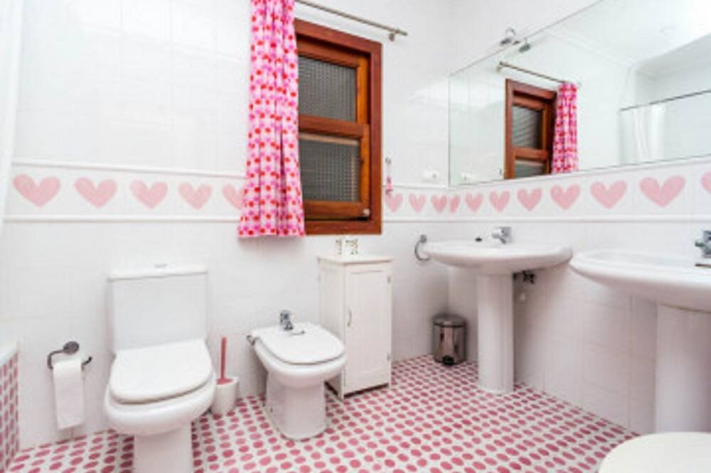 Photo of Bathroom in Paterna