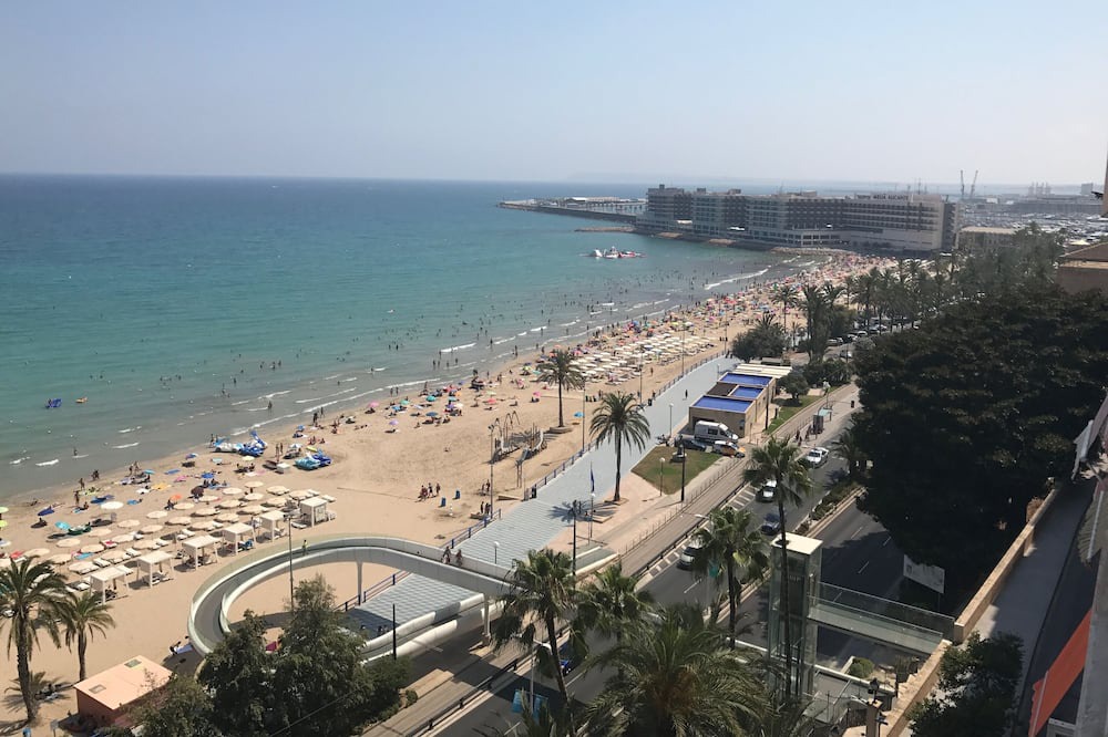 Photo of Others in Raval Roig