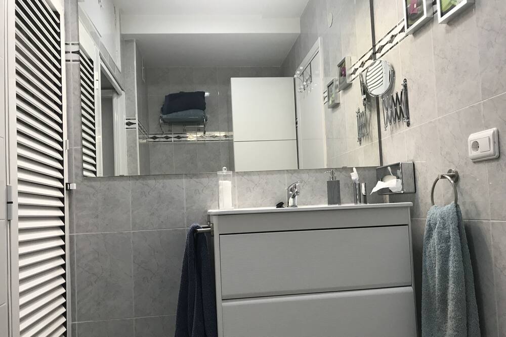 Photo of Bathroom in Raval Roig