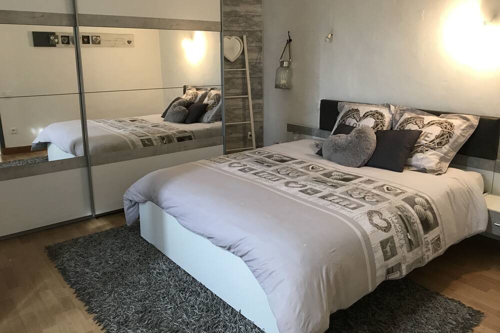 Photo of Bedroom in Saint-Marcel-d'Aredeche