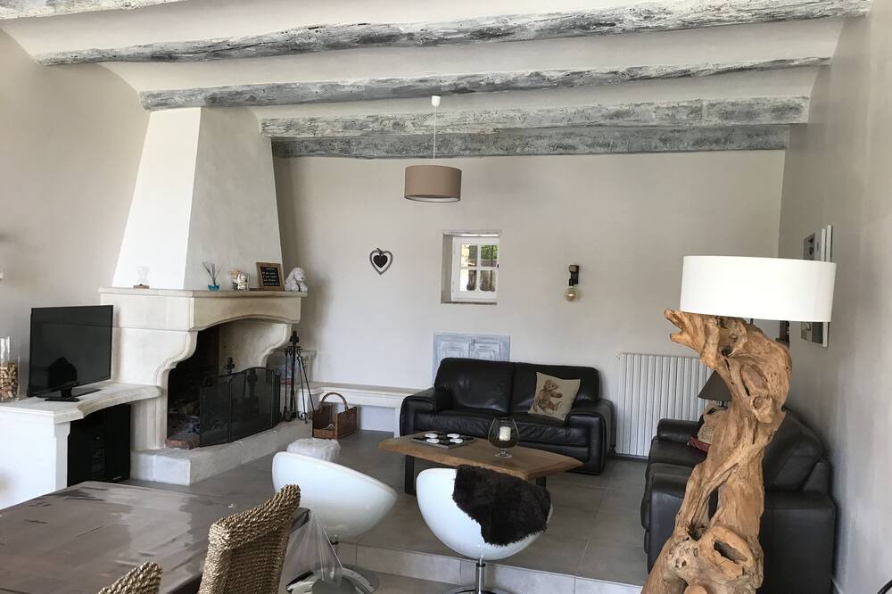 Photo of Livingroom in Saint-Marcel-d'Aredeche