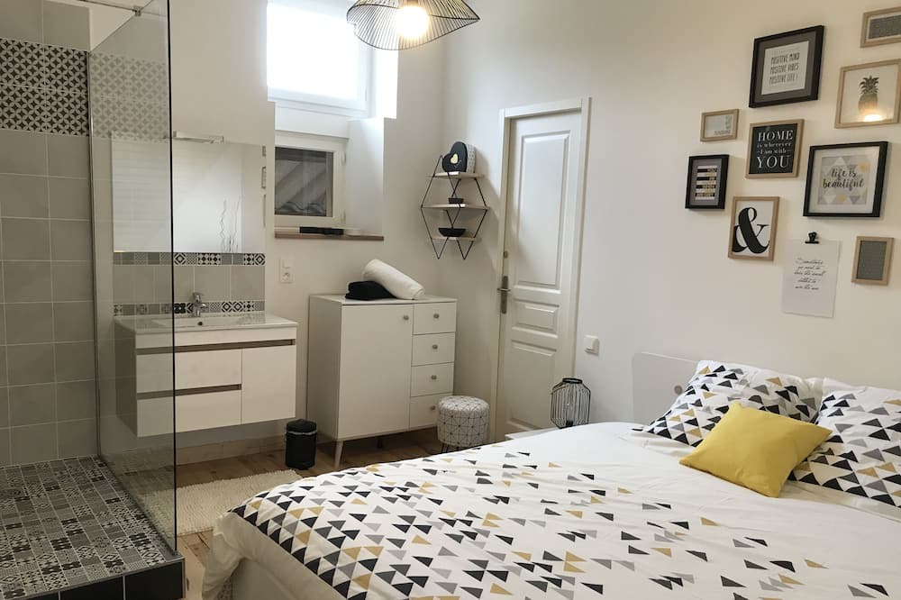 Photo of Bedroom in Saint-Marcel-d'Aredeche