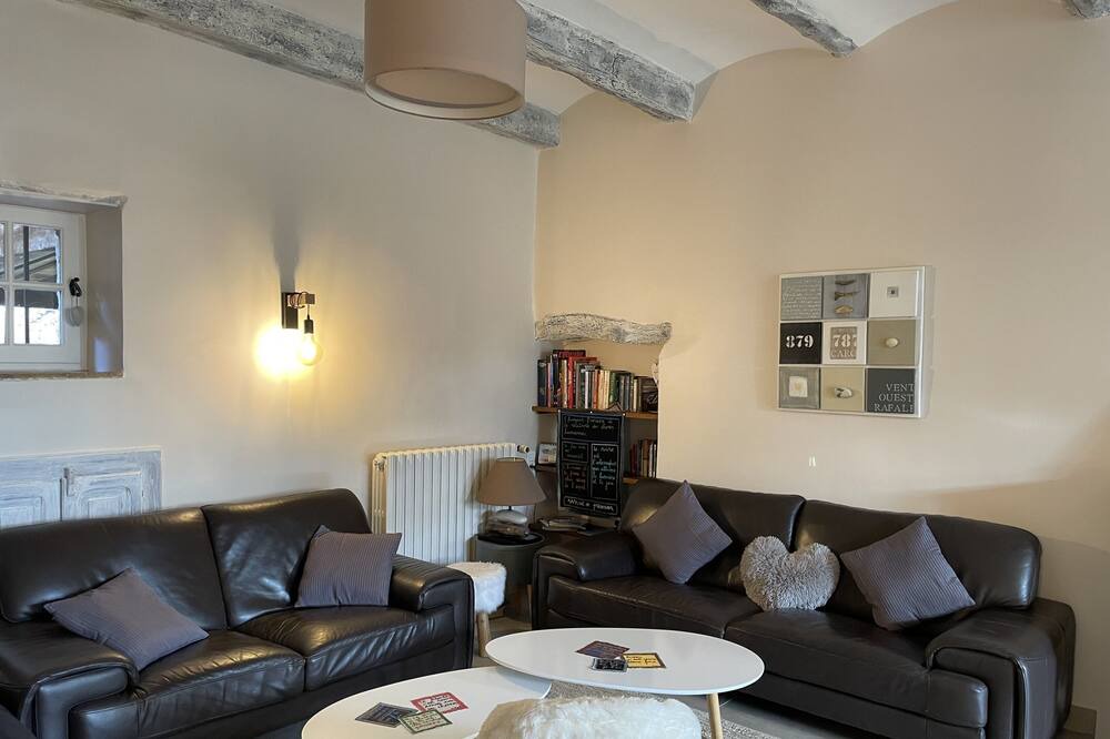 Photo of Livingroom in Saint-Marcel-d'Aredeche
