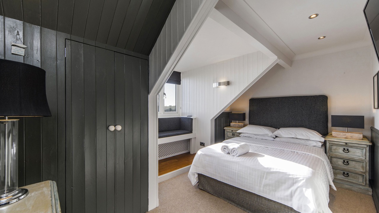 Photo of Bedroom in Maenporth