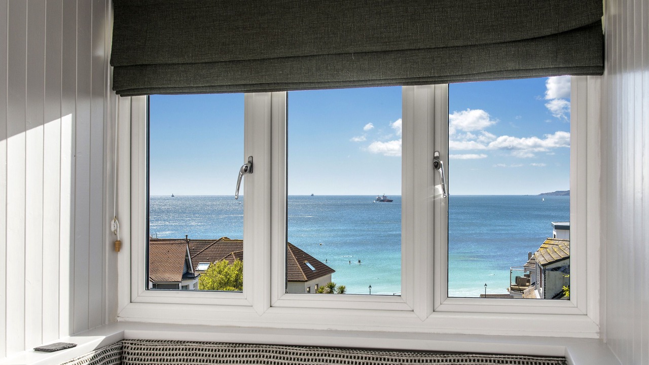Photo of Bedroom in Maenporth