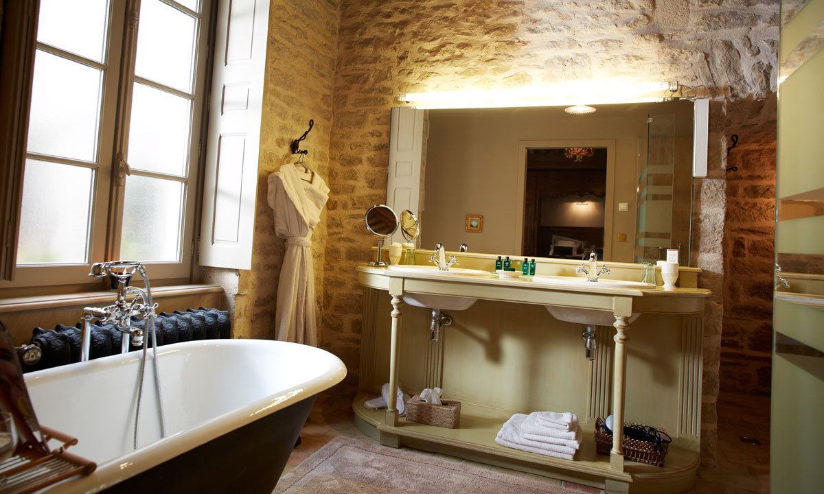 Photo of Bathroom in Beaune City Centre