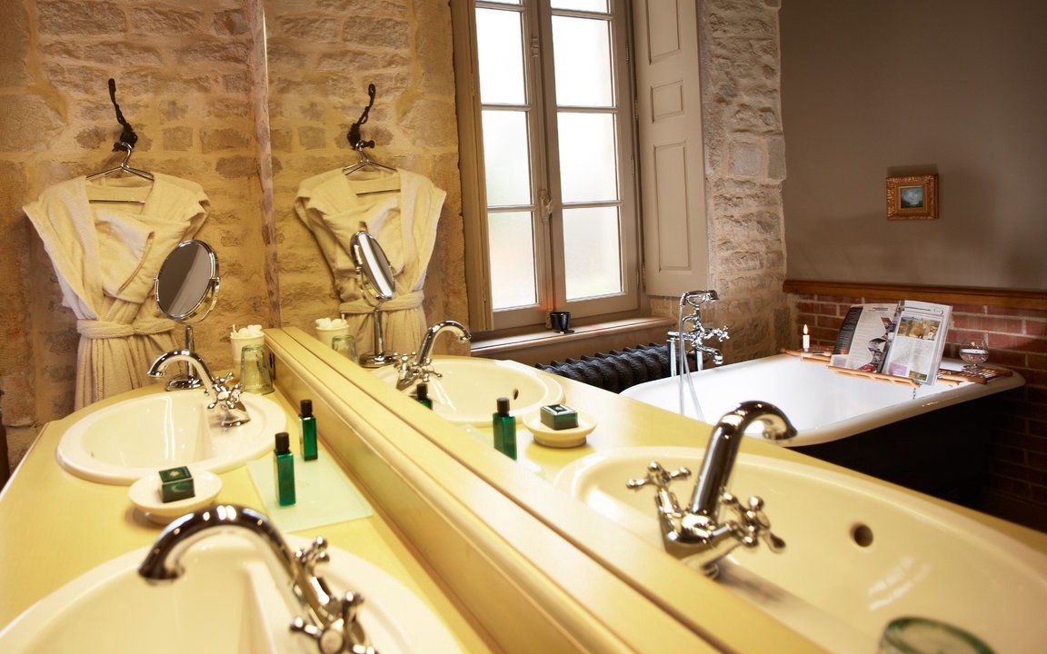 Photo of Bathroom in Beaune City Centre